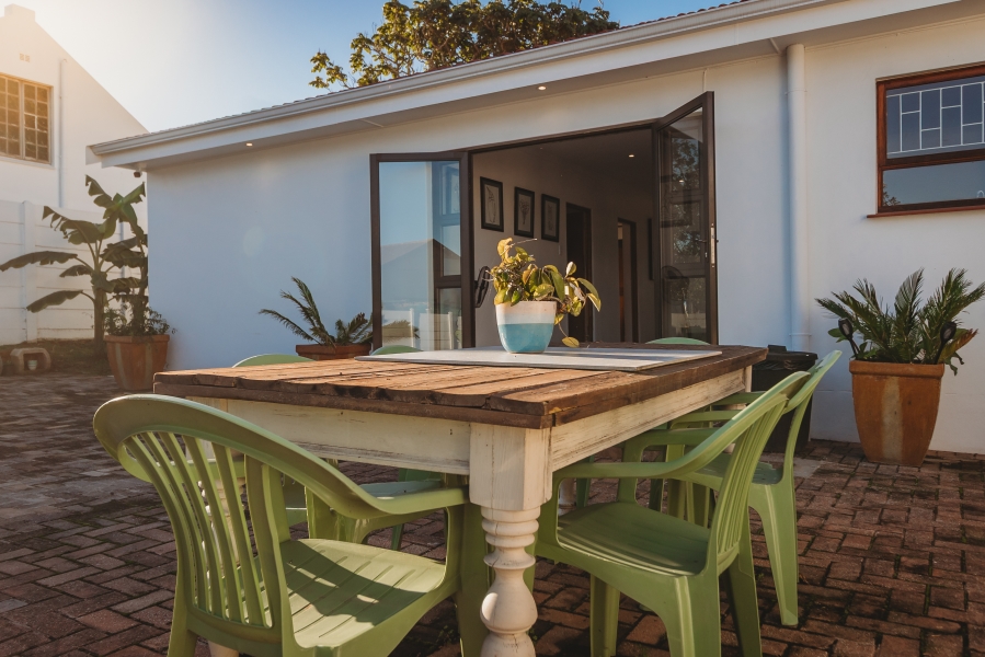 7 Bedroom Property for Sale in Loerie Park Western Cape